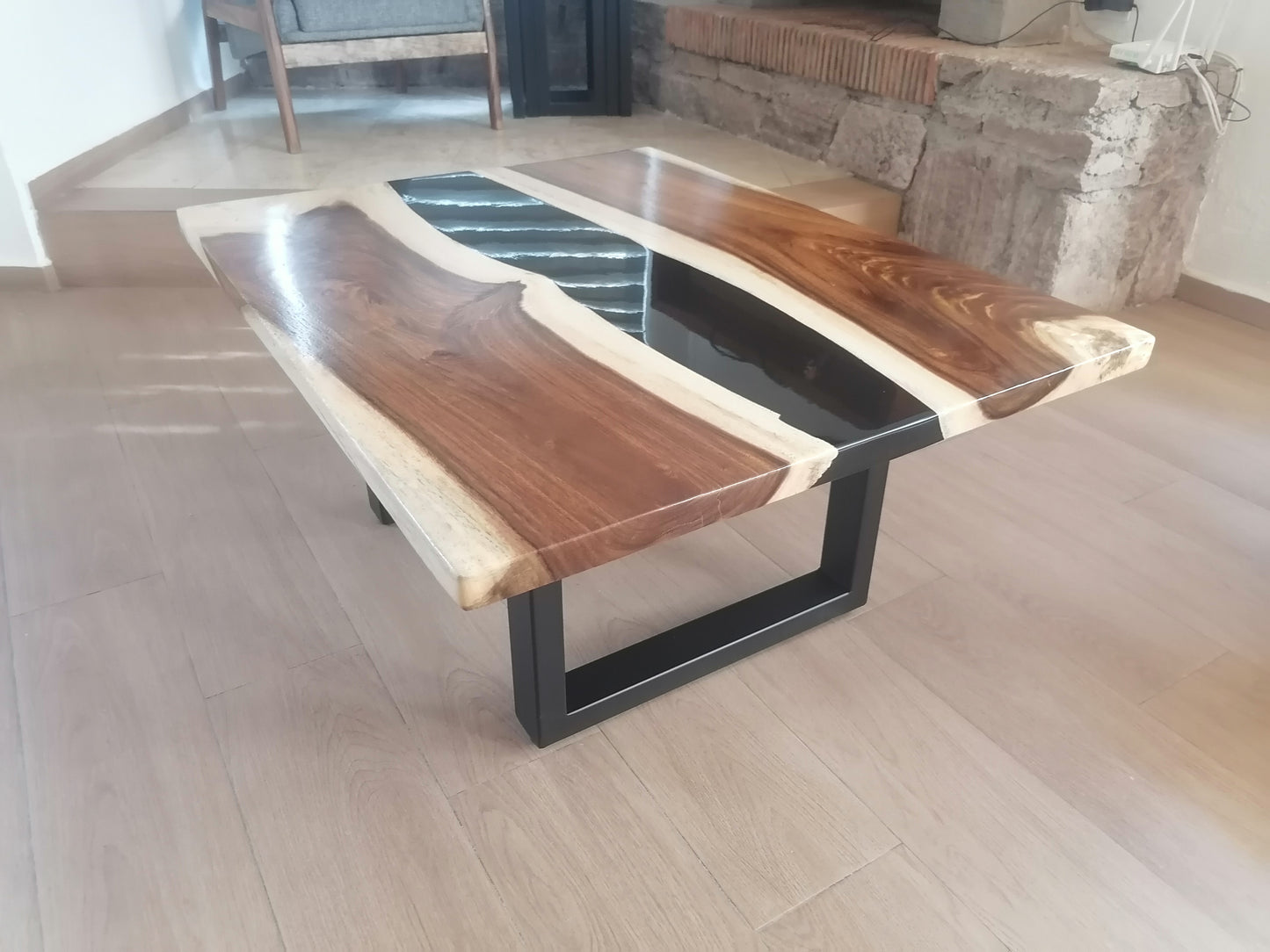 MESA DE CENTRO RESINA Y PAROTA